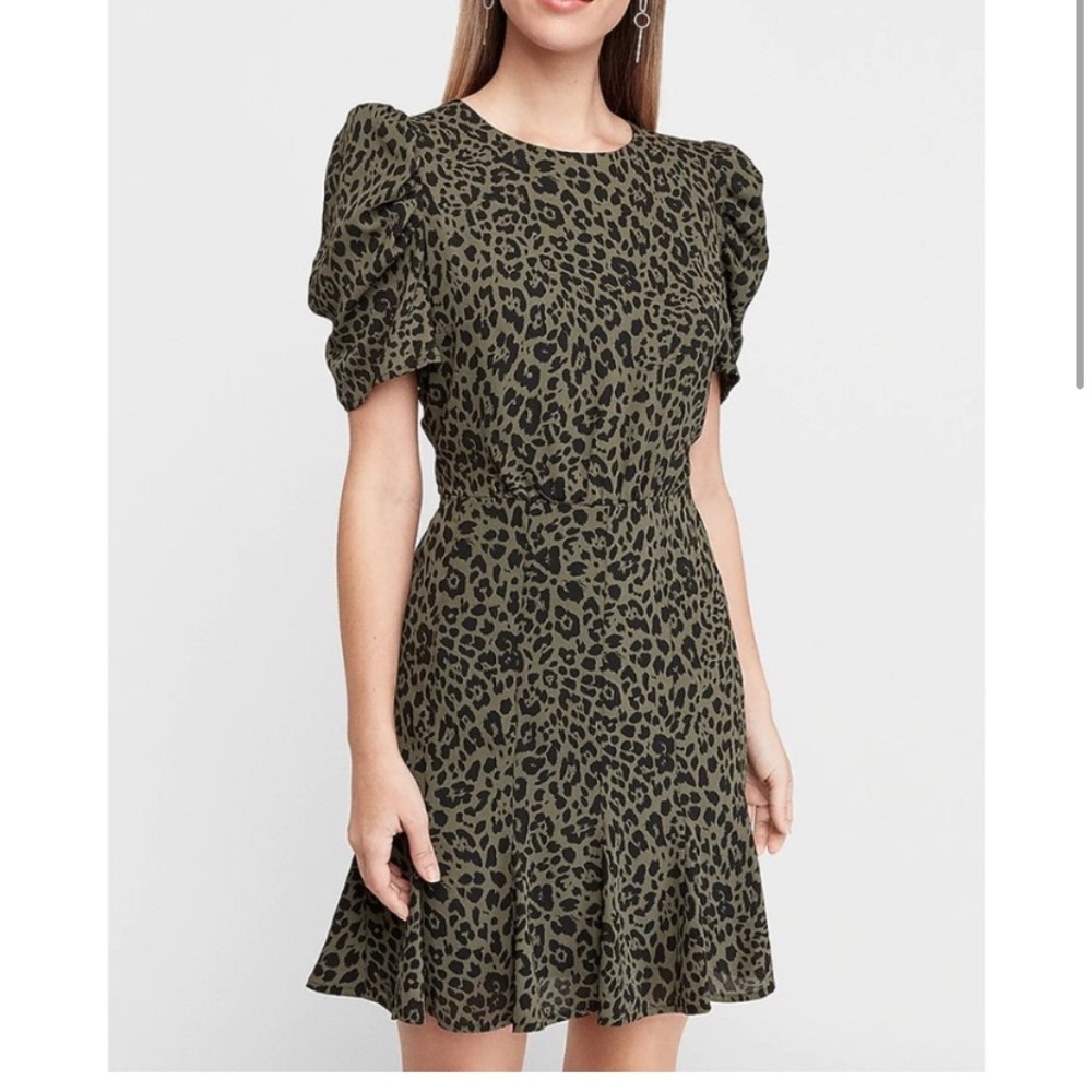 Express Hunter Green Puff Sleeve Dress